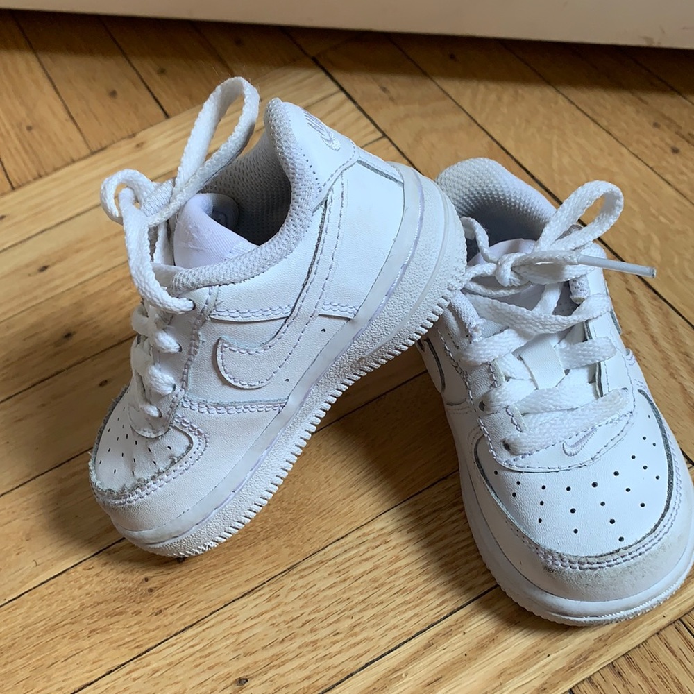 Sz 5C White Air Force Ones Sneakers